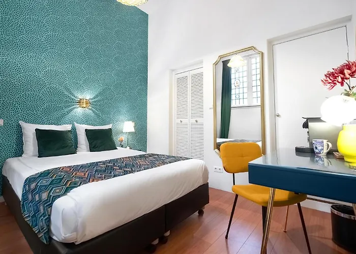 מלון Boutique Des Arts 3*