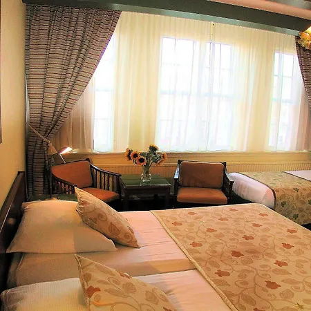 Boutique Des Arts Hotel 3*